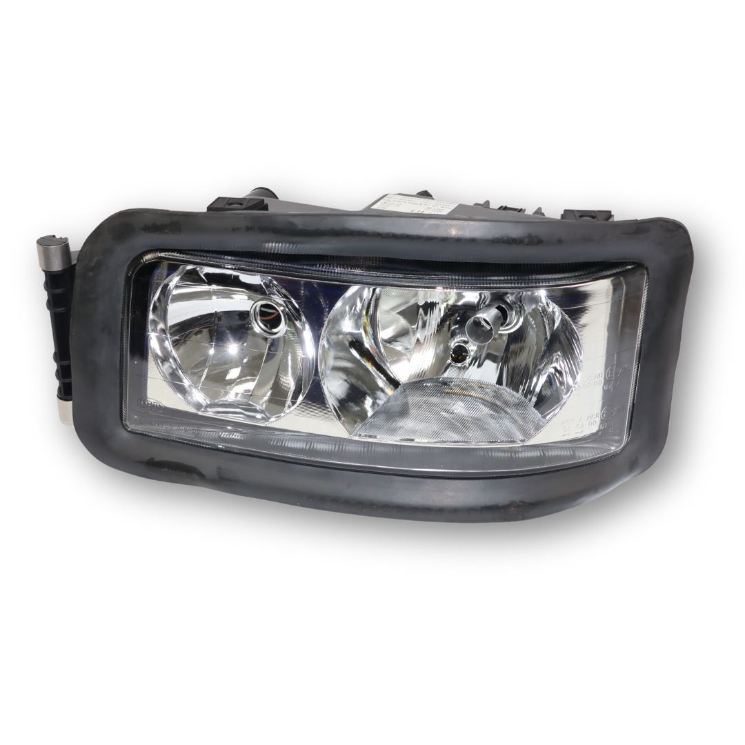 Фара MAN TGA, TGL,TGM, TGS (2000-...) с уплотнителем, левая (TBM) Фара MAN TGA, TGL,TGM, TGS (2000-...) с уплотнителем, левая (TBM)