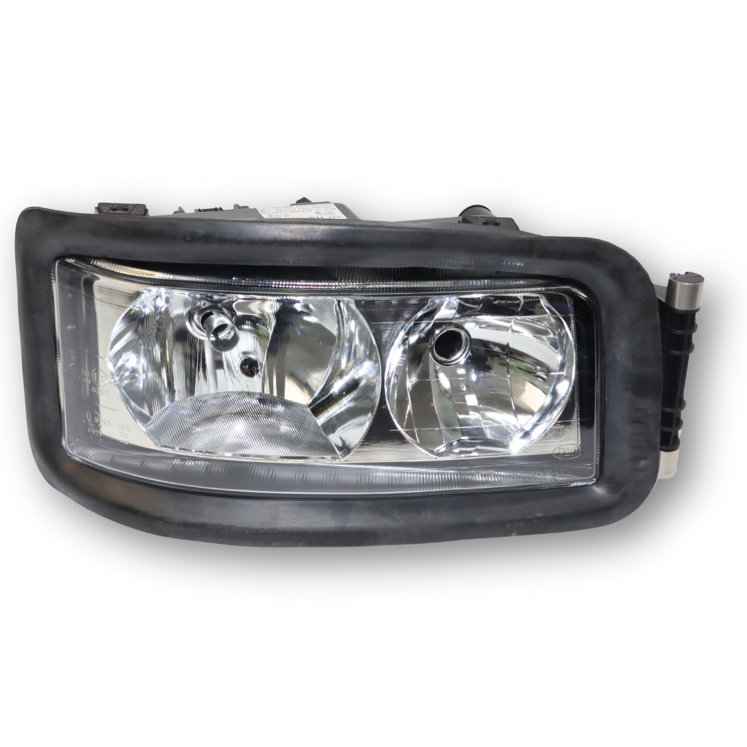 Фара MAN TGA, TGL,TGM, TGS (2000-...) з ущільнювачем, права(TBM)