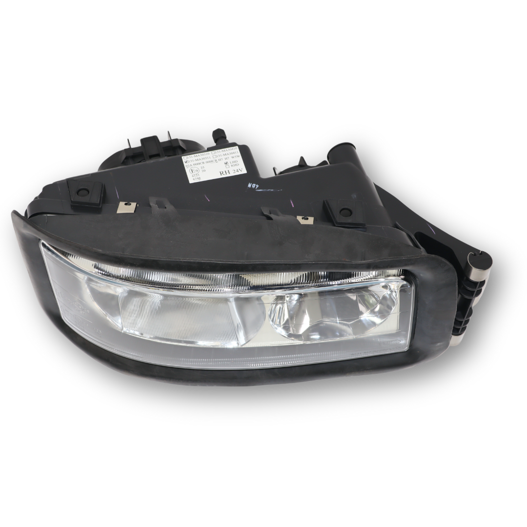 Фара MAN TGA, TGL,TGM, TGS (2000-...) з ущільнювачем, права(TBM)