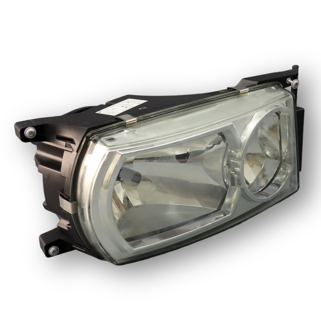 Фара SCANIA R, S, P, G (2016...) электрорегулировка, правая (TBM) Фара SCANIA R, S, P, G (2016...) электрорегулировка, правая (TBM)