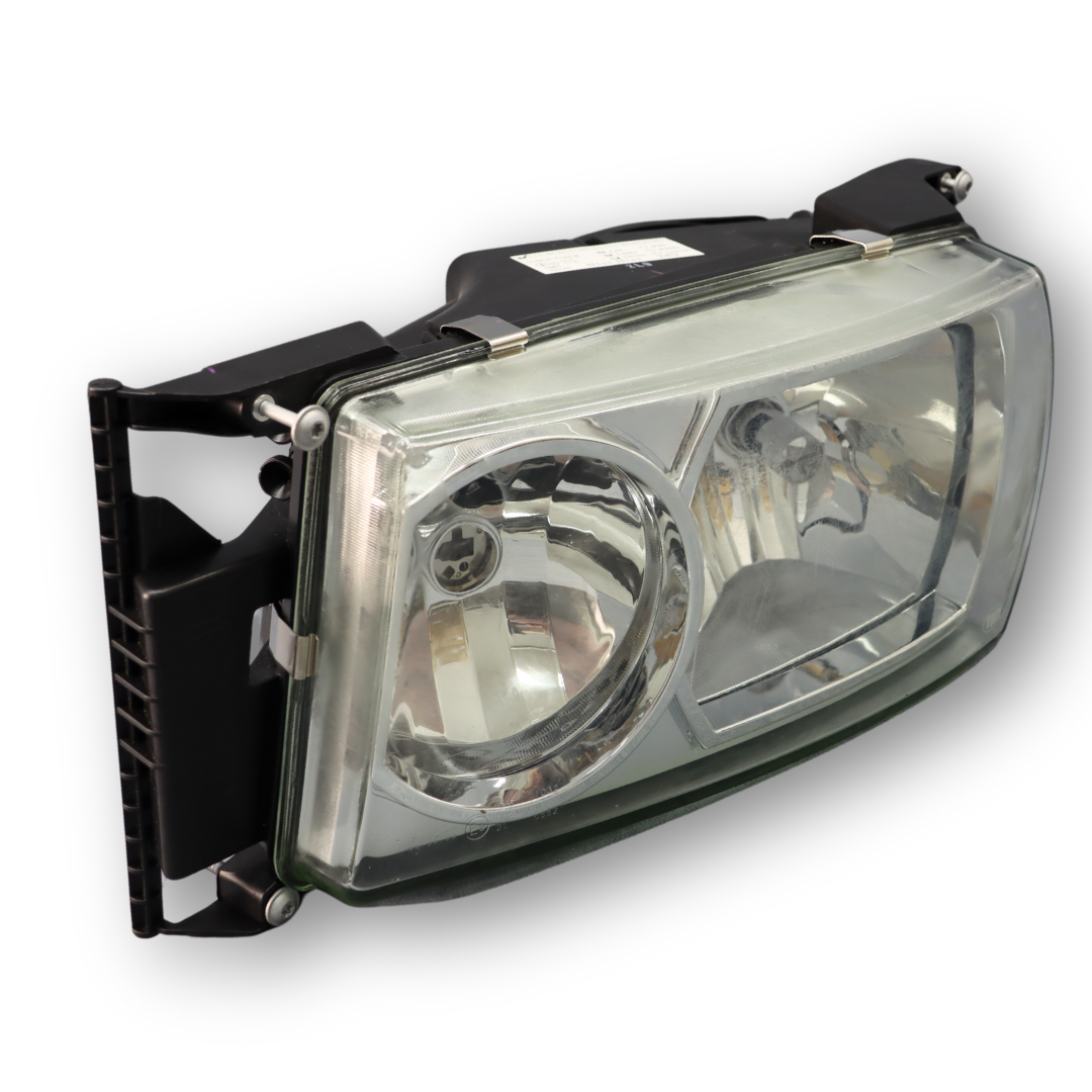 Фара SCANIA R, S, P, G (2016...) электрорегулировка, левая (TBM) Фара SCANIA R, S, P, G (2016...) электрорегулировка, левая (TBM)