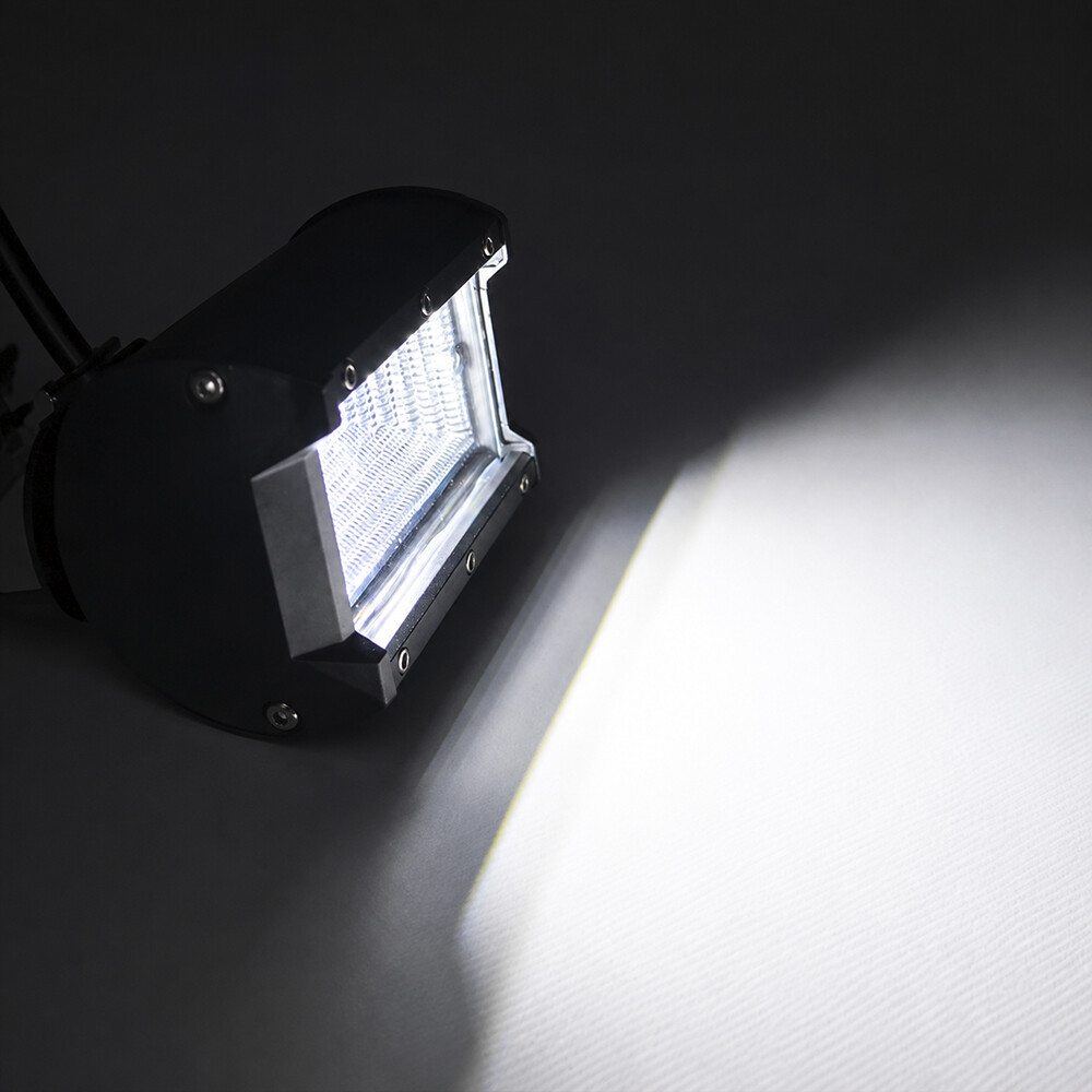 Фара універсальна діодна LED 24V (24 діода 72W білий світло прямокутна-80*130*66)