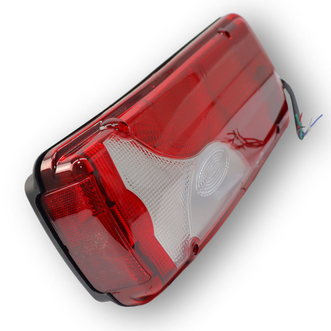 Фонарь задний SCANIA P-G-R-T (2004→) с кабелем \левый\ \ISS\ Фонарь задний SCANIA P-G-R-T (2004→) с кабелем \левый\ \ISS\