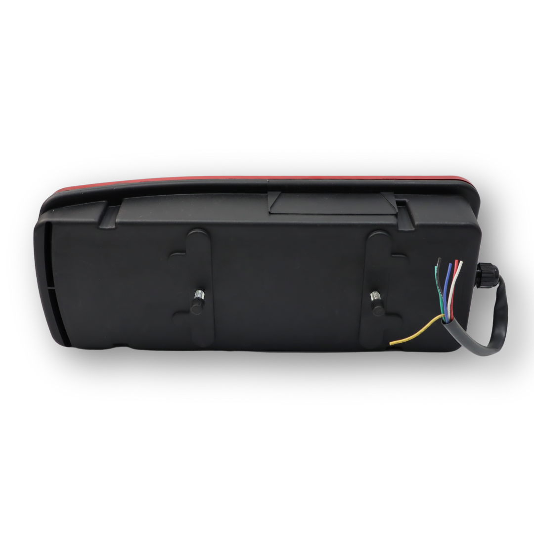 Фонарь задний SCANIA P-G-R-T (2004→) с кабелем \прав.\ \ISS\ Фонарь задний SCANIA P-G-R-T (2004→) с кабелем \прав.\ \ISS\