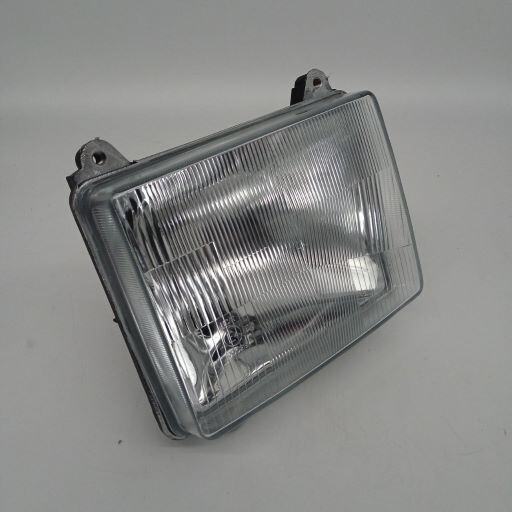 Фара RENAULT MAGNUM (2000-2006) левая-правая Фара RENAULT MAGNUM (2000-2006) левая-правая