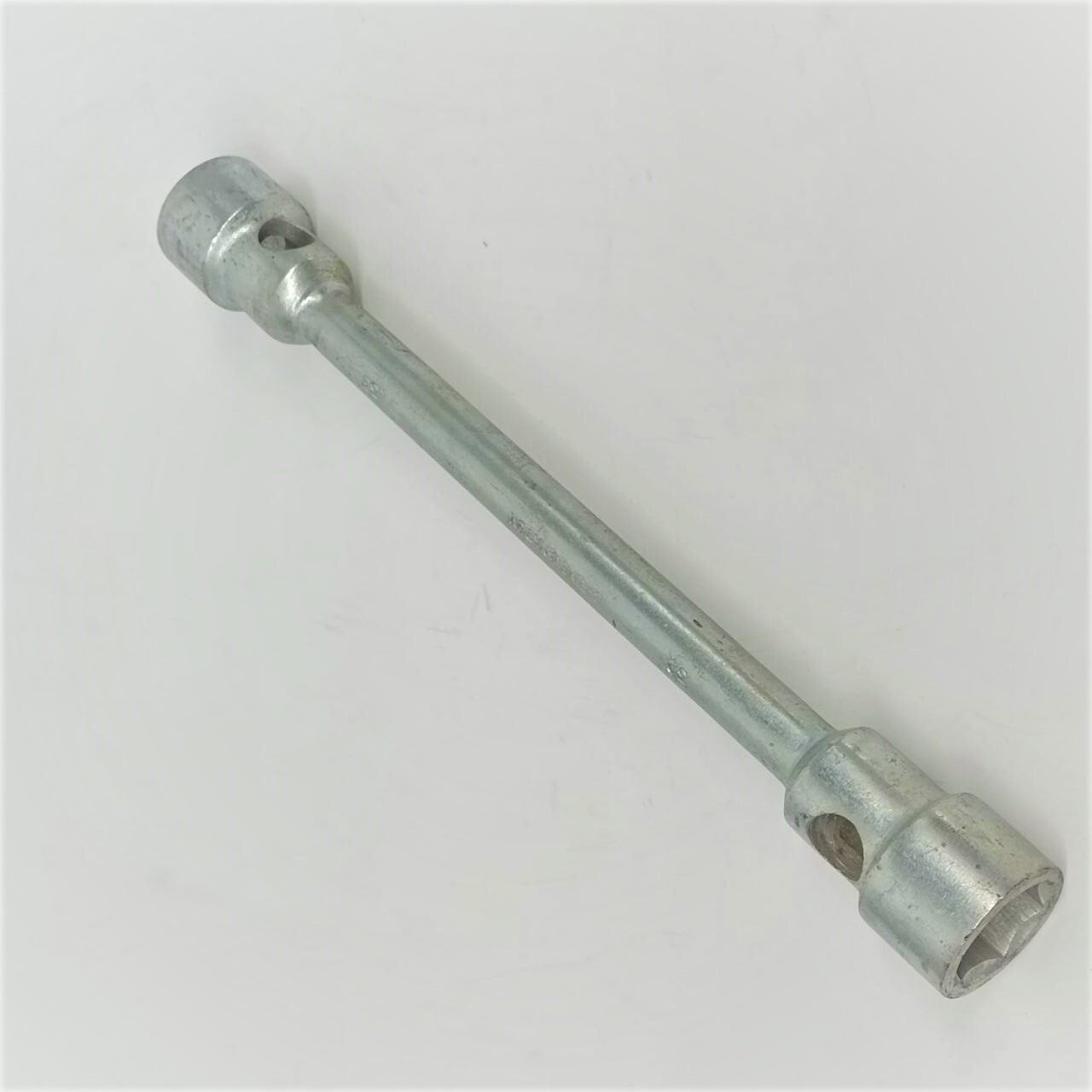 Ключ балонный 30*32 Авто-тех\усиленный