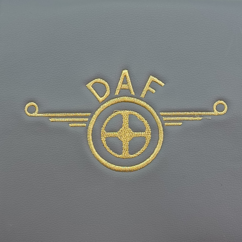 Чохол на сидіння Chess DAF XF105 106 XG CF85 LF (2013-2024) сіра шкіра-сірий велюр