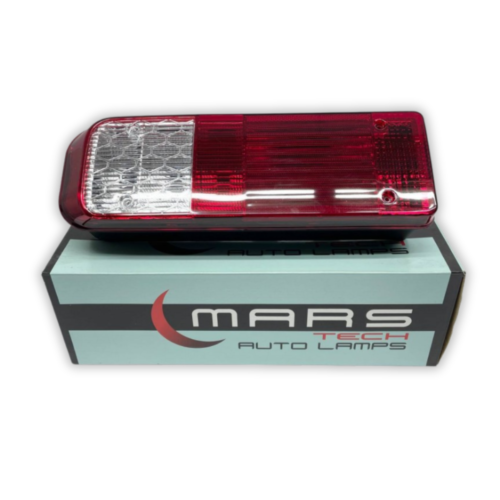 Ліхтар задній Ford Cargo, Cargo II, F-MAX (2012-...); лівий/правий; роз'єм AMP 7-pin Bayonet (MARS) Ліхтар задній Ford Cargo, Cargo II, F-MAX (2012-...); лівий/правий; роз'єм AMP 7-pin Bayonet (MARS)