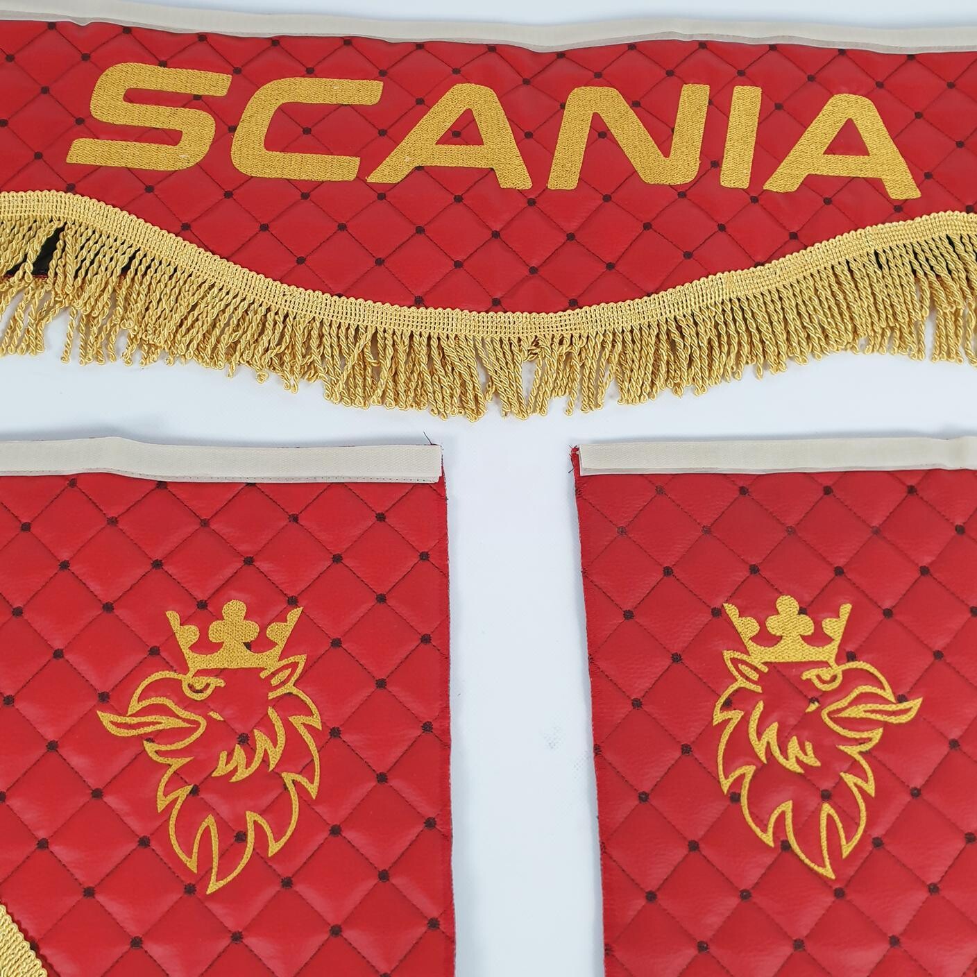 Шторка Екошкіра "Wave" SCANIA лоб + косинки червона Шторка Екошкіра "Wave" SCANIA лоб + косинки червона