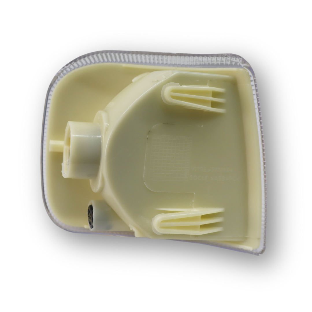 Указатель поворота RENAULT PREM\ MIDLUM\KERAX (1996-2005) \левый\ без патрона Указатель поворота RENAULT PREM\ MIDLUM\KERAX (1996-2005) \левый\ без патрона