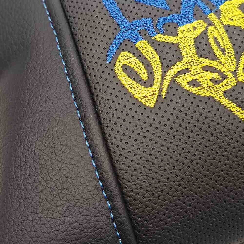 Подушка кожа - велюр с вышевкой