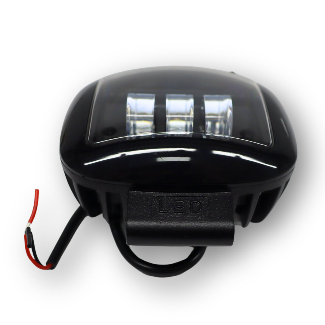 Фара универсальная диодная LED  (3 диода 30W) \корпус метал\