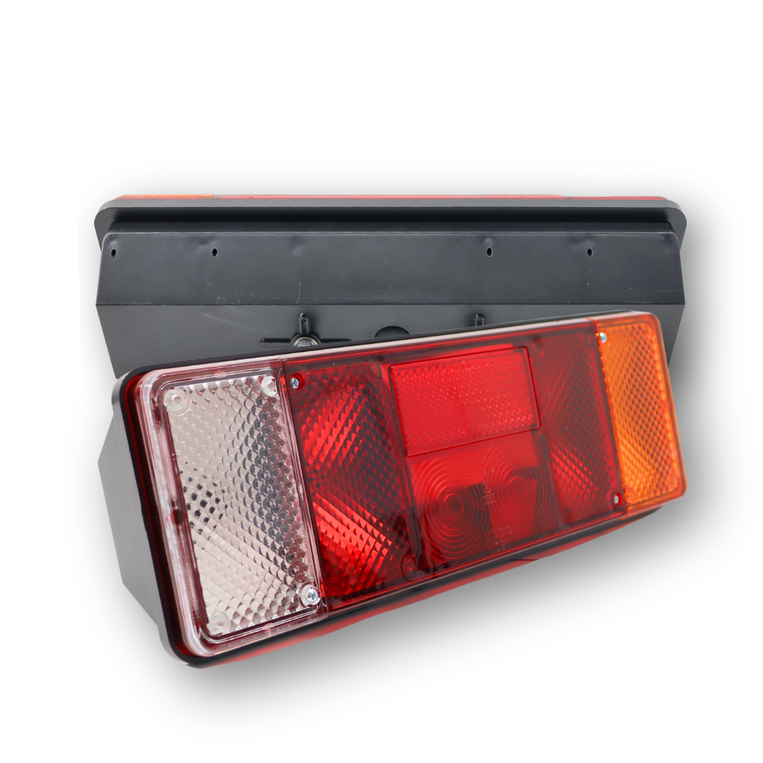 Фонарь задний 12V-24V стоп / габаритный / указ повор. \WAS\ прав. Фонарь задний 12V-24V стоп / габаритный / указ повор. \WAS\ прав.