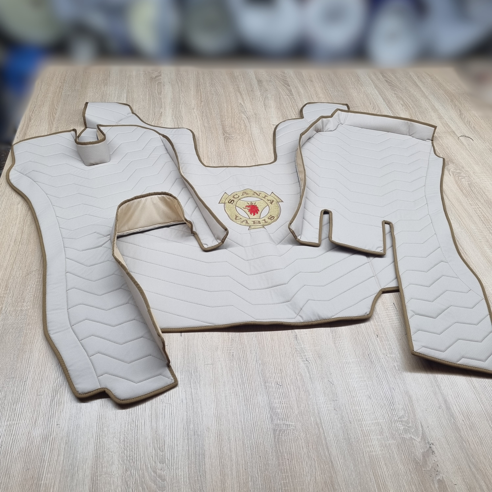 Коврик 3D Экокожа SCANIA R 2004-2013; МКПП, бежевый,