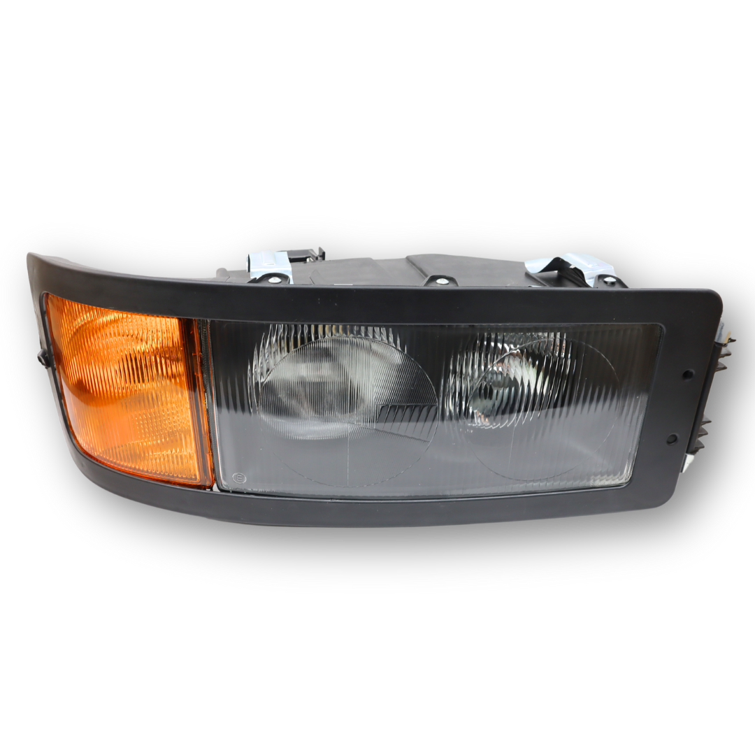 Фара MAN F 2000 (1996-2000) права (C.F.Berg) Фара MAN F 2000 (1996-2000) права (C.F.Berg)