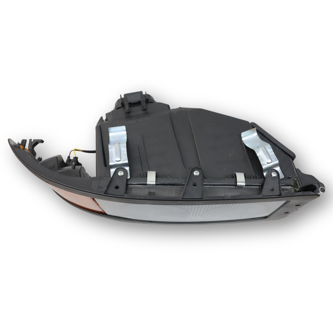 Фара MAN F 2000 (1996-2000) права (C.F.Berg) Фара MAN F 2000 (1996-2000) права (C.F.Berg)