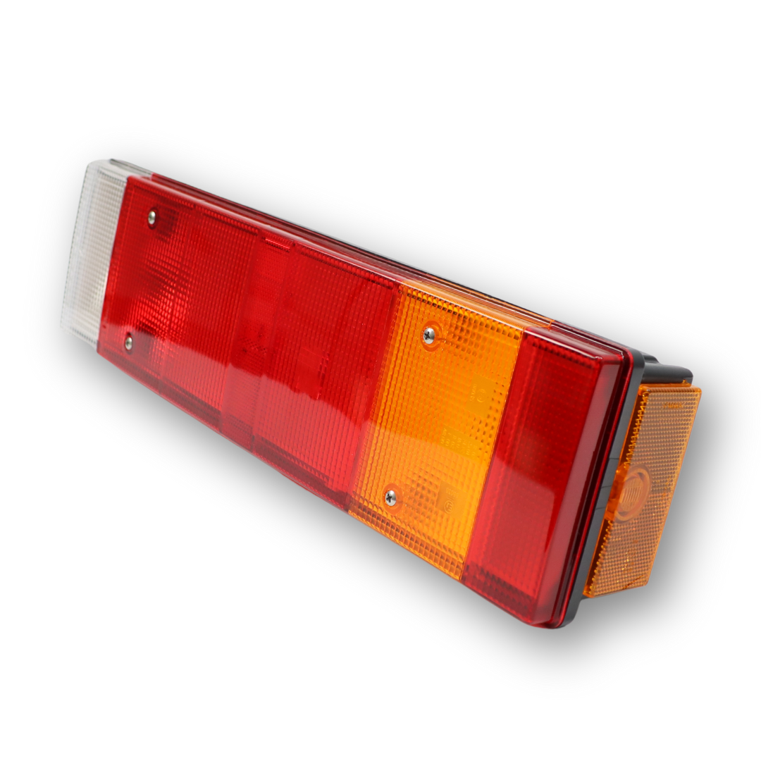 Ліхтар задній DAF XF-CF-LF \прав.\ з роз'ємом "AMP" Vignal Ліхтар задній DAF XF-CF-LF \прав.\ з роз'ємом "AMP" Vignal