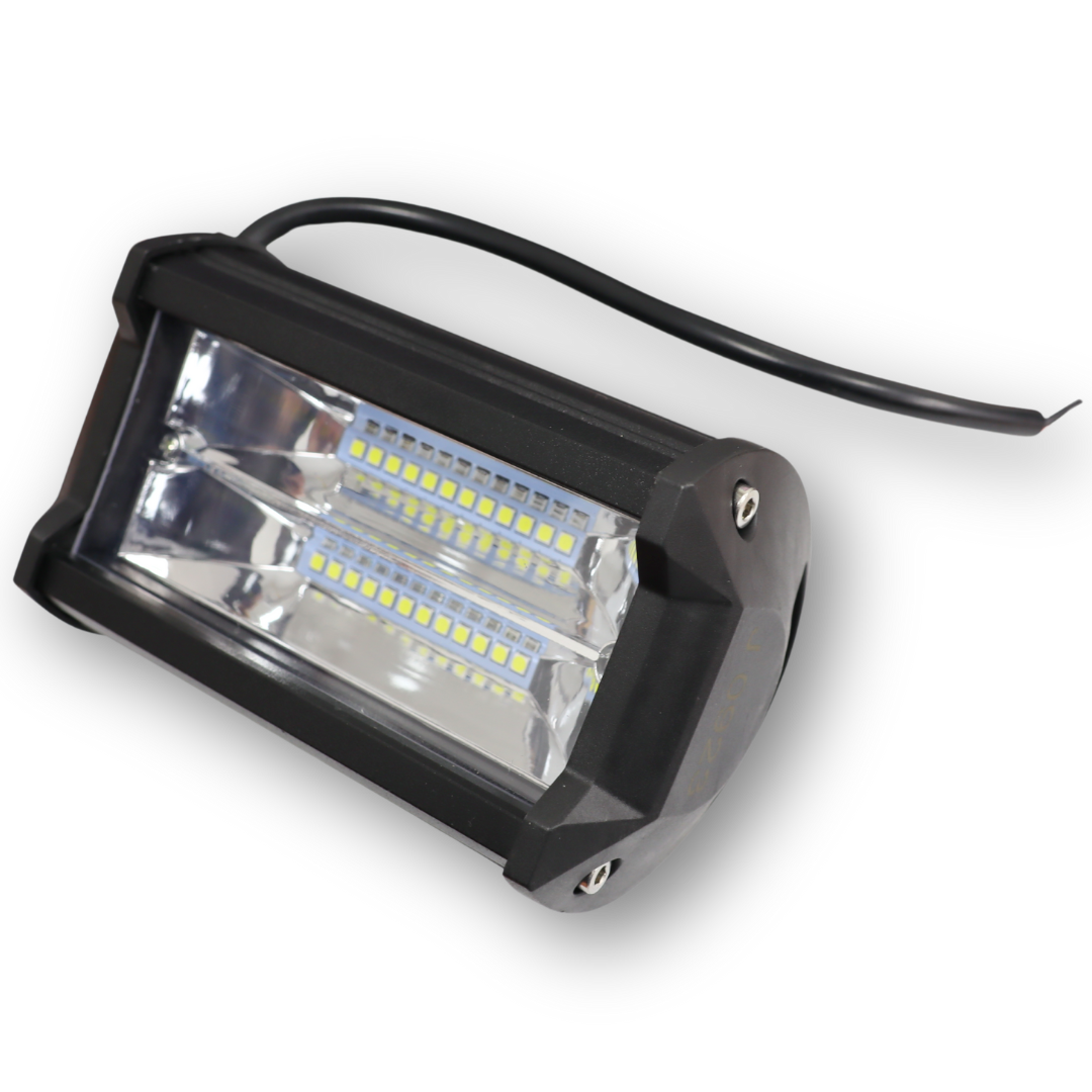 Фара универсальная диодная LED 24V (24 диода 72W белый свет прямоугольная-130*70*60)