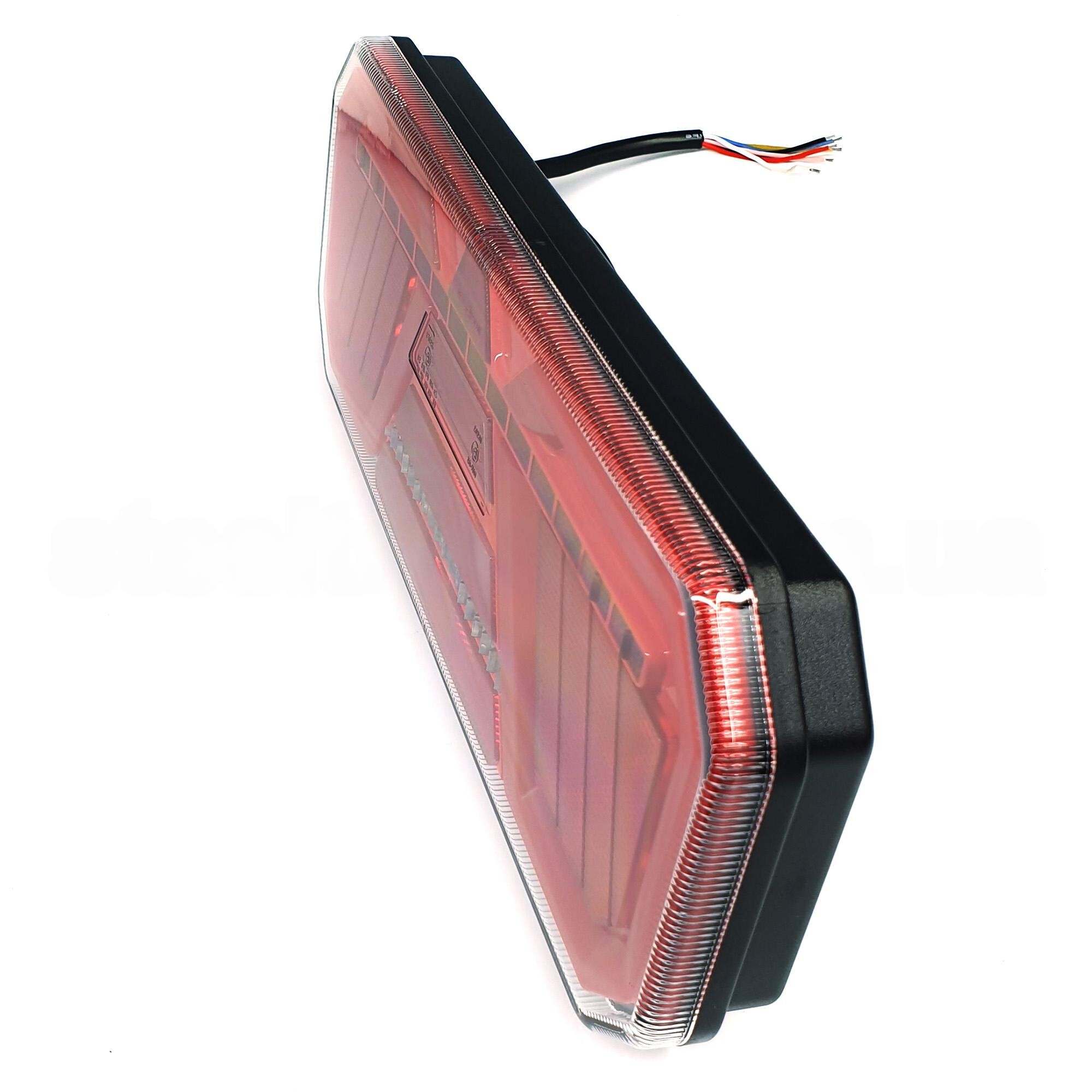 Фонарь задний FERZE 350х131х35 \прав.\ бег.указ.поворота , каб. Фонарь задний FERZE 350х131х35 \прав.\ бег.указ.поворота , каб.