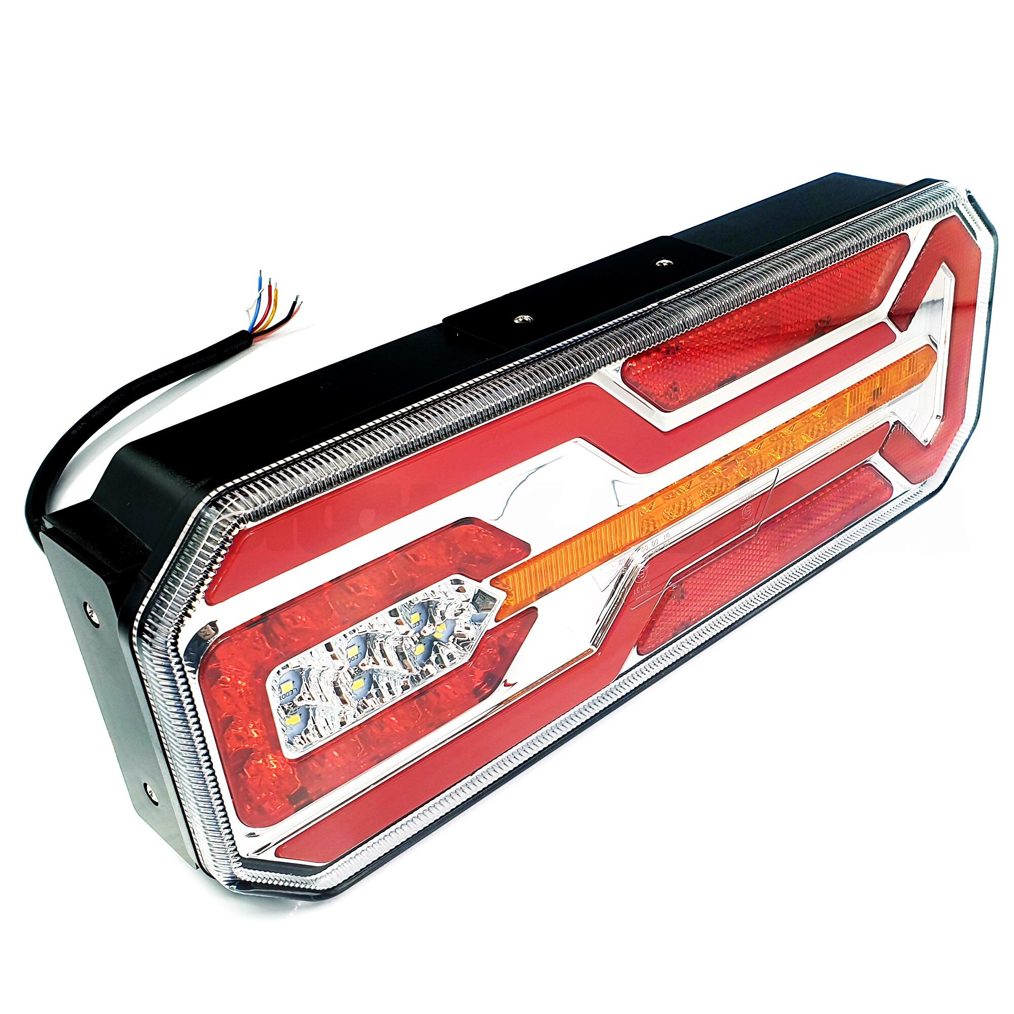 Фонарь задний FERZE 350х131х60 \правый\ бег.указ.поворота , каб.  подсв. ном.