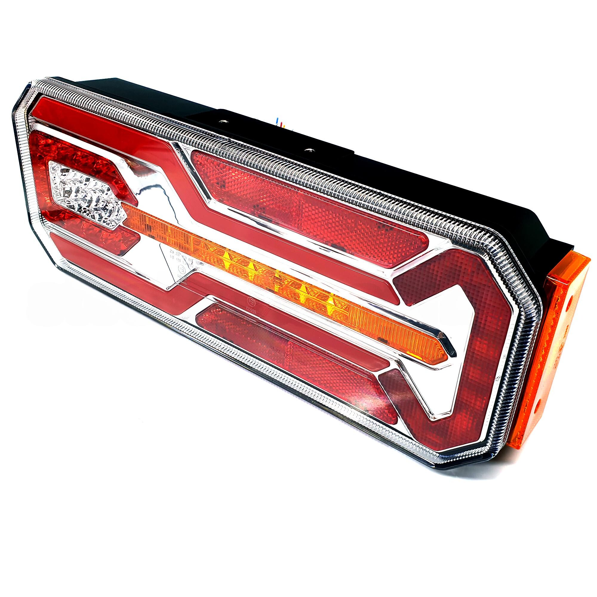 Фонарь задний FERZE 350х131х60 \правый\ бег.указ.поворота , каб.  подсв. ном.