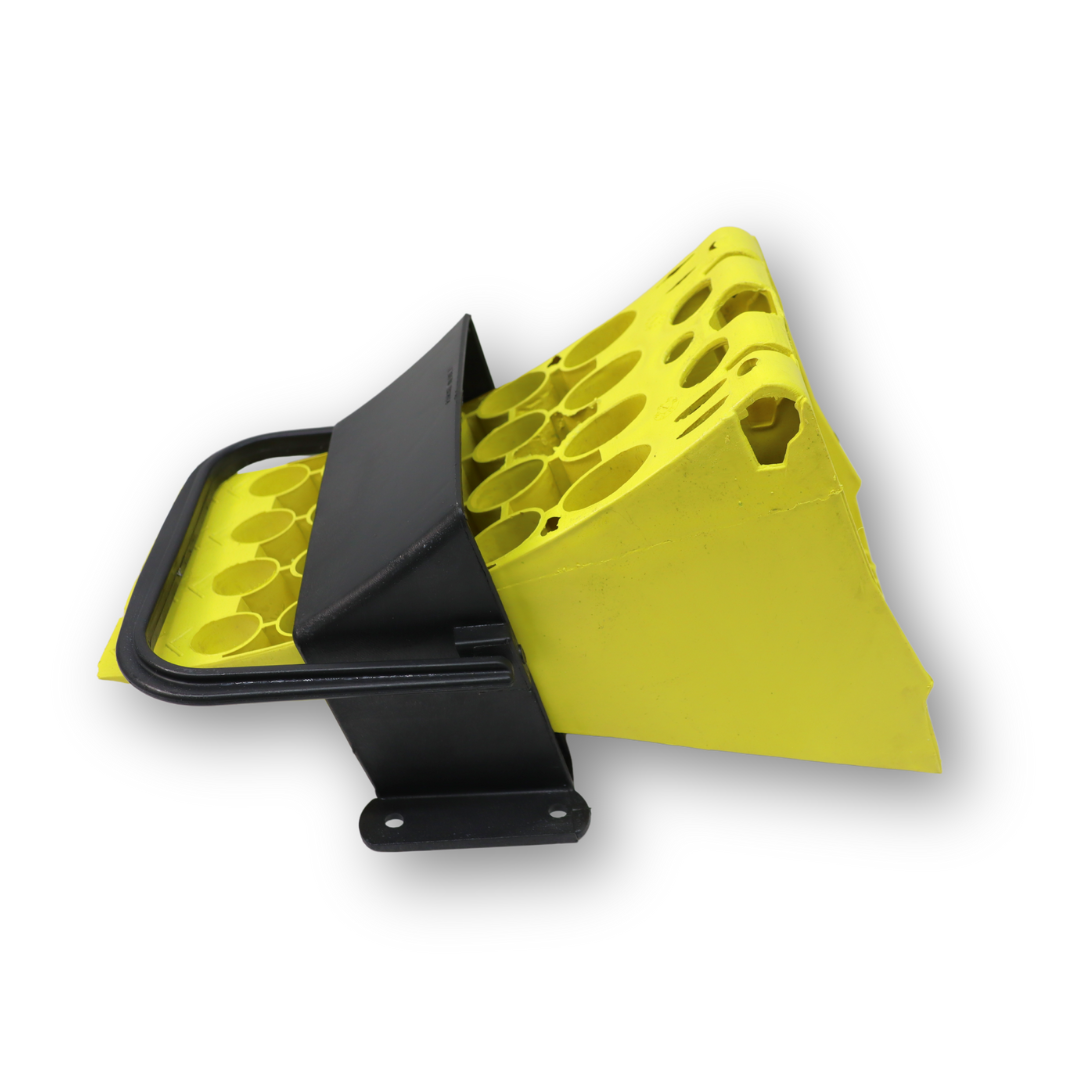 Упор під колесо 200мм (з пласт. кріпленням) Упор під колесо 200мм (з пласт. кріпленням)