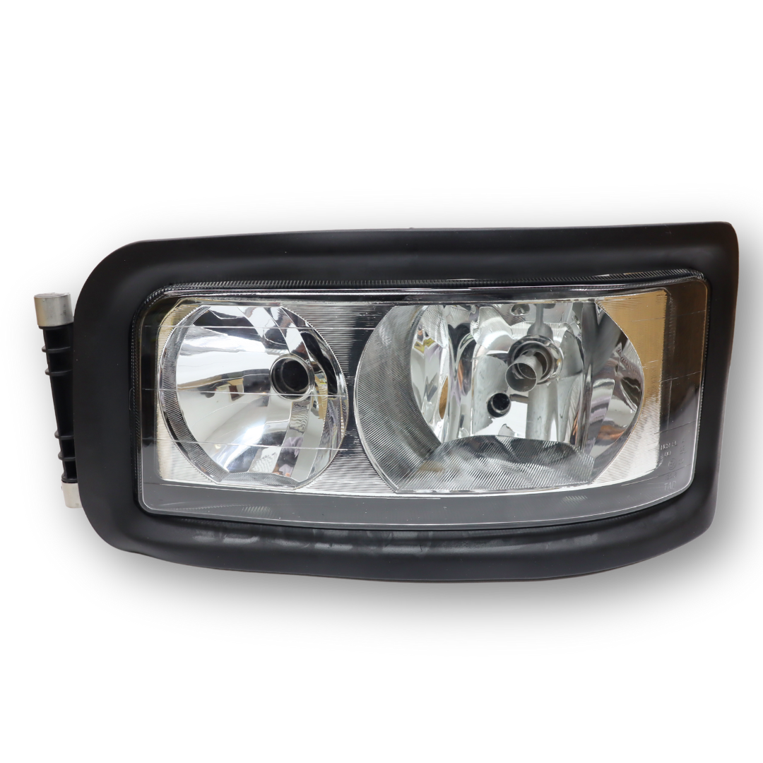 Фара MAN TGA, TGL,TGM, TGS (2000-...) с уплотнителем, левая (TANGDE) Фара MAN TGA, TGL,TGM, TGS (2000-...) с уплотнителем, левая (TANGDE)