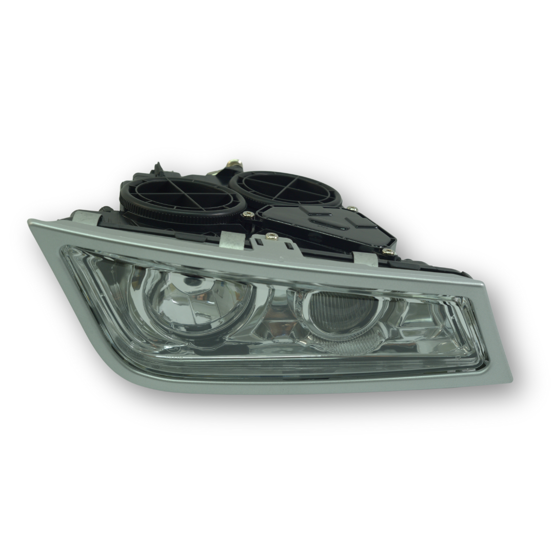 Фара противотуманная VOLVO FH, FH16, FM (2005- ...) 2 лампы H3, правая (TANGDE) Фара противотуманная VOLVO FH, FH16, FM (2005- ...) 2 лампы H3, правая (TANGDE)